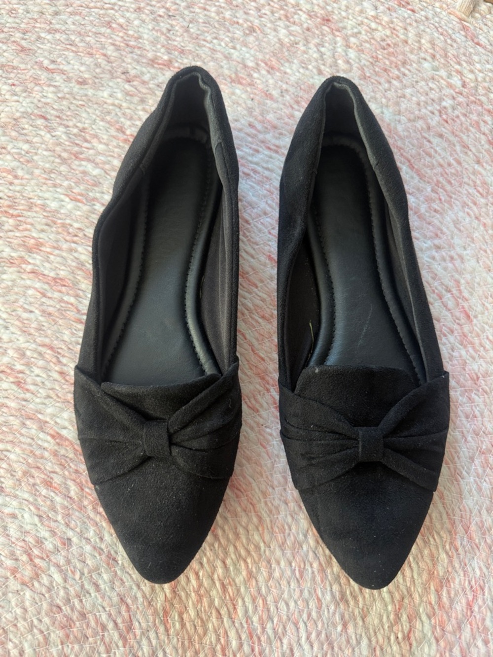 Black Pointed Bow Flats - Women's Comfort Ballet